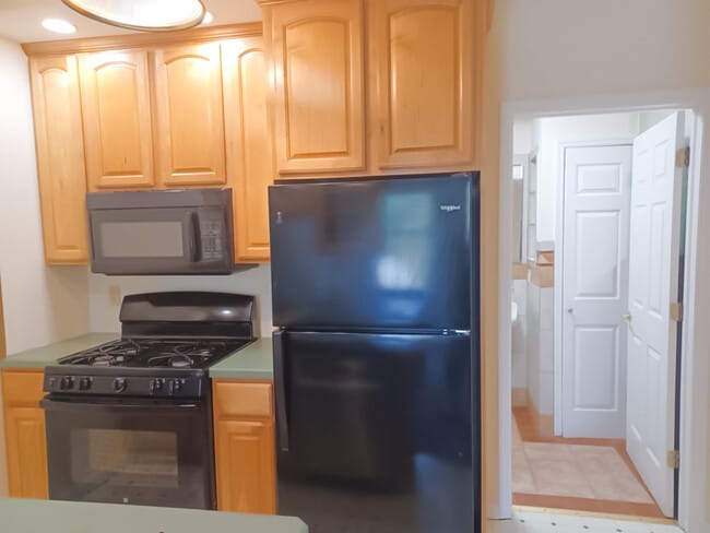 204 Main St unit 206-2, Poughkeepsie, NY 12601 - photo 3