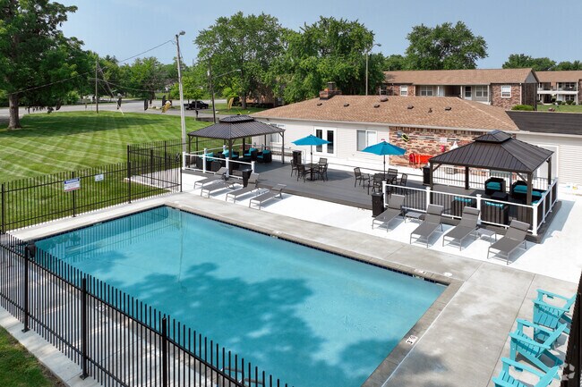 The Sycamores, Indianapolis, IN 46227 - photo 3