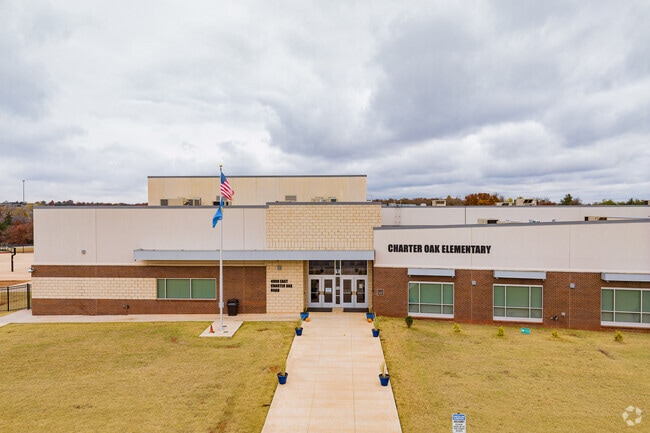 Charter Oak Elementary provides education in the Edmond area.