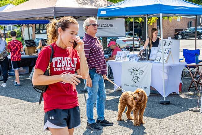Westfield Street Fair & Crafts invites all attendees including your pooches.