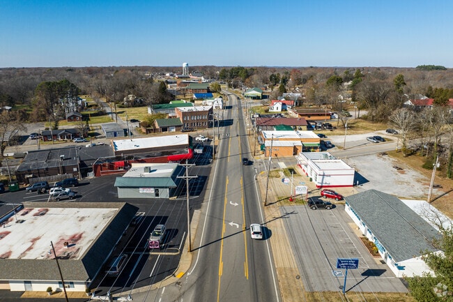 White Bluff is a quaint, small community with relaxing scenery.