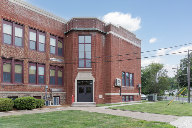 59% of students at Grant Elementary School test proficient in math.