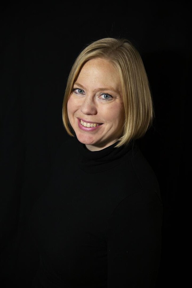 Agent Photo