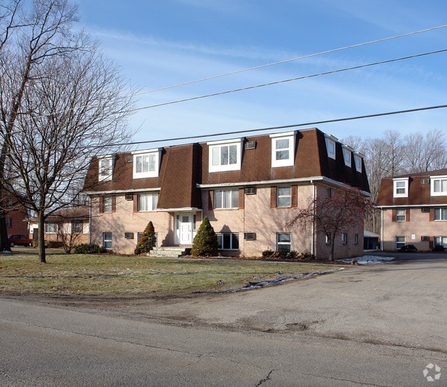 8250 Southern Blvd, Boardman, OH 44512 - photo 2