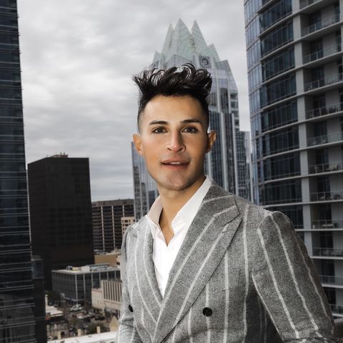 Agent Photo