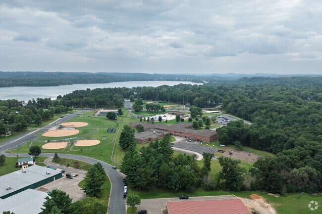 Wakanda Elementary School serves grades K-5.