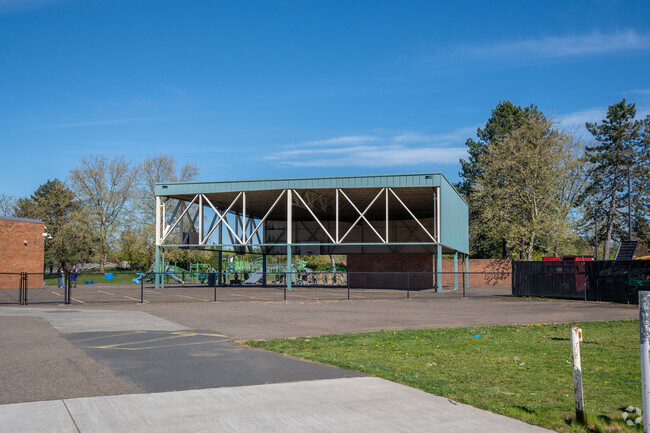 Hall Elementary School 03