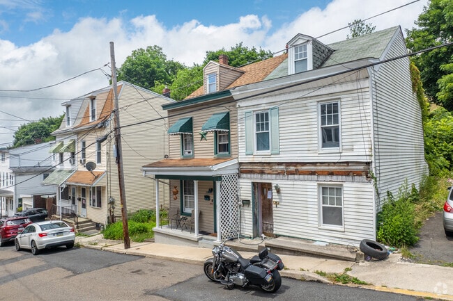 Attached row homes date from the 1920s in Lawtons Hill.