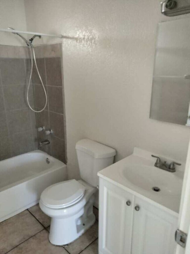 3221 W Melvin St, Phoenix, AZ 85009