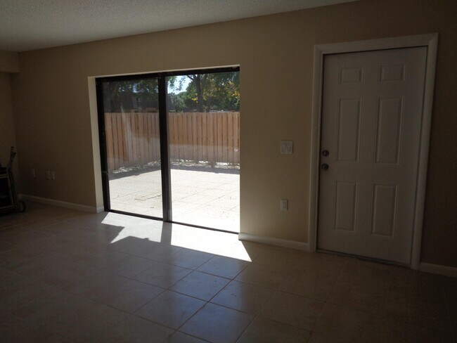 505 5th Way, West Palm Beach, FL 33407 - photo 3