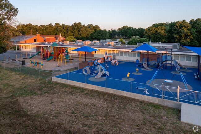 Hurt Park Elementary enrolls 99% economically disadvantaged students.