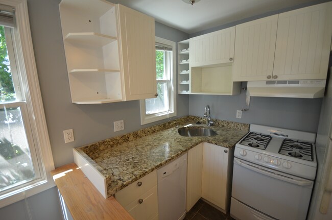 12 Cheever Ct unit 2, Boston, MA 02128 - photo 2