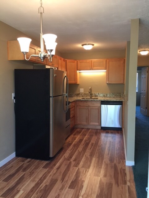 200 SW Florence Ave unit I8, Gresham, OR 97080 - photo 2