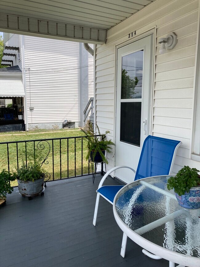 314 Willow St unit 314 Fl 1, Dunmore, PA 18512 - photo 5