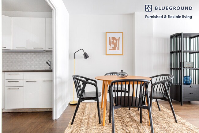 220 E 63rd St unit FL9-ID567, New York, NY 10065 - photo 4