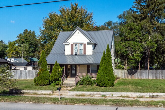 Hudson-Sterling has many homes that are located on Indiana Avenue.