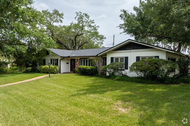 Many homes in Southern Oaks are surrounded by mature lush growth.