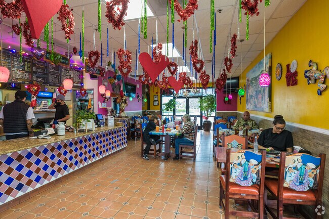 Taqueria Plaza Mexico A taste of Mexico in Highland Meadows.