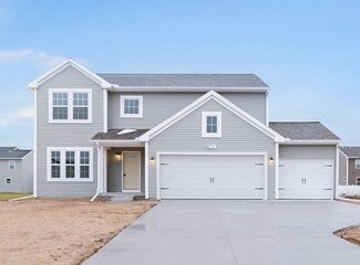 1309 Grosvenor Dr, Greenville, MI 48838