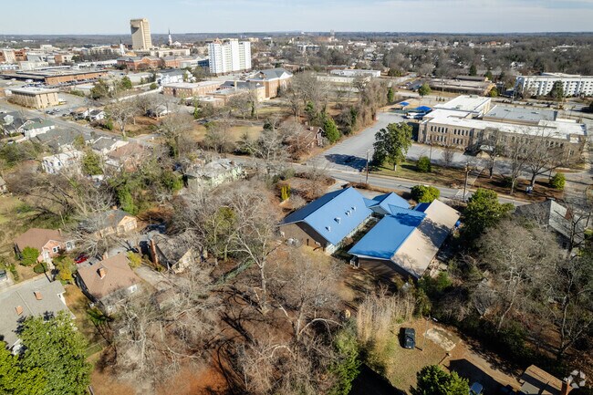 Context shot of Montessori Academy