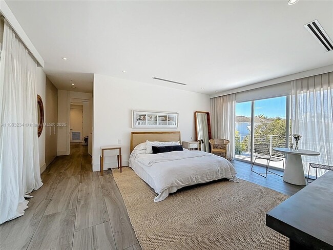 561 Warren Ln, Key Biscayne, FL 33149 - photo 7