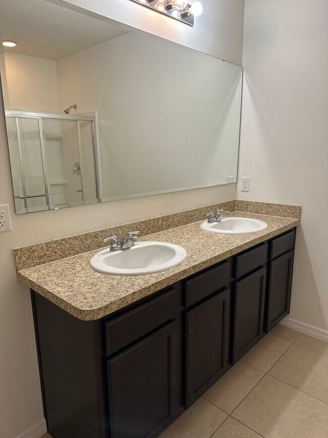 138 Tracy Cir, Haines City, FL 33844 - photo 5