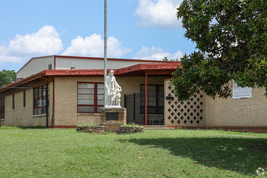 San Miguel School of Tulsa was established in 2004.