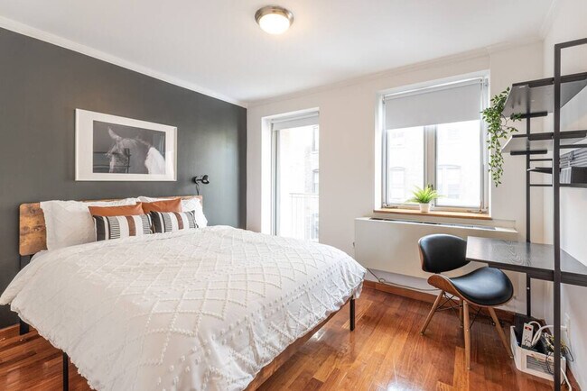 209 W 20th St unit ID1013659P, New York, NY 10011 - photo 4