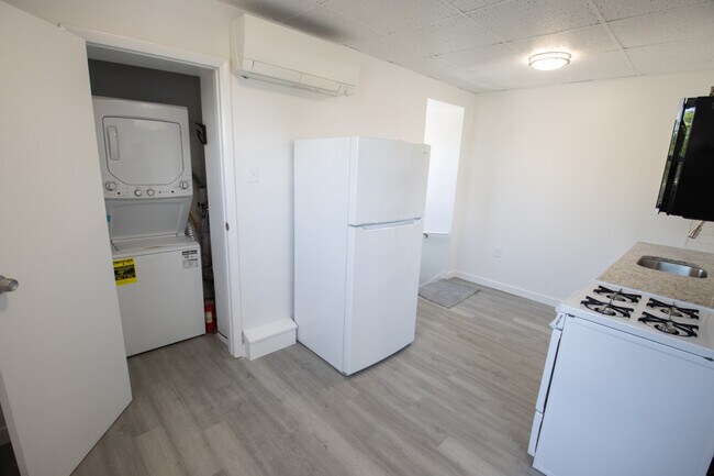 2nd FL Kitchen w/ closet for laundry