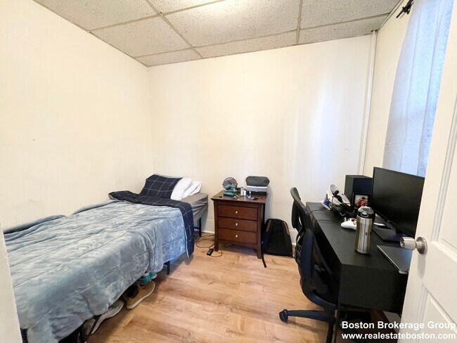 1572 Tremont St unit 2, Roxbury Crossing, MA 02120 - photo 5