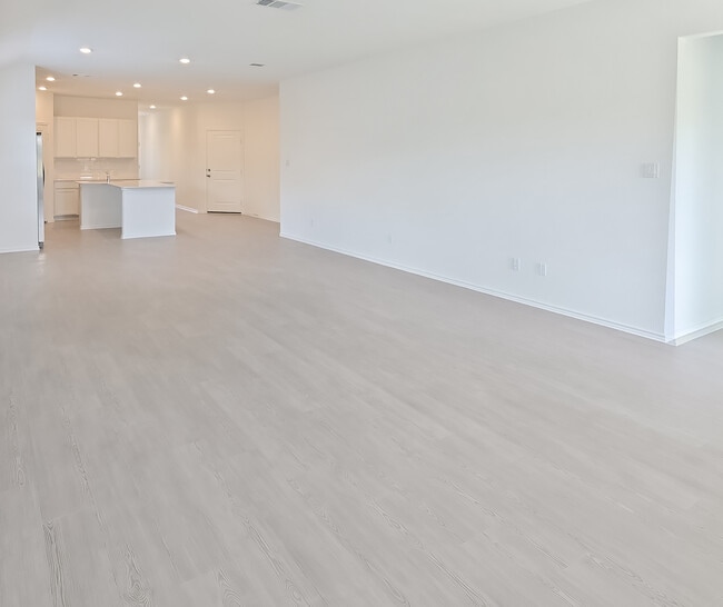 1629 Four Waters Loop, Georgetown, TX 78628 - photo 4