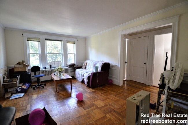42 Crosby Rd unit 2, Chestnut Hill, MA 02467 - photo 4