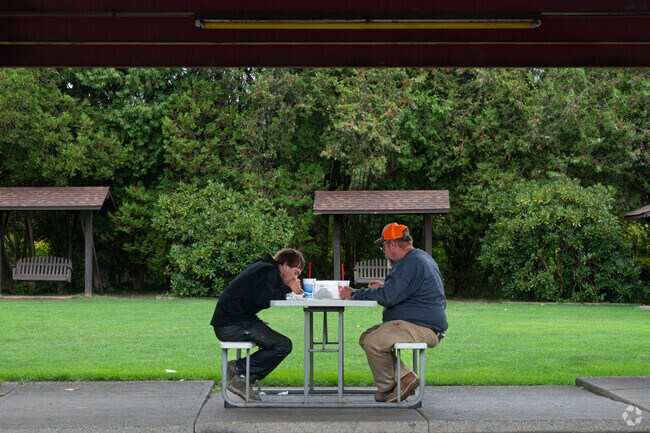 Blacklick has a number of quality restaurants with big and cozy sitting arrangments.