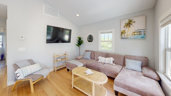 619 N M St, Lake Worth, FL 33460 - photo 2