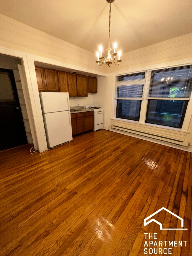 1033 Dempster St Unit W1, Evanston, IL 60201