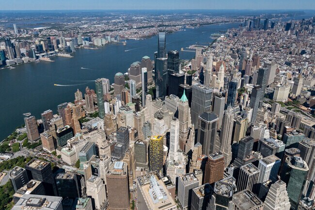 About 15 William St, New York NY | HOAs, Reviews, Amenities