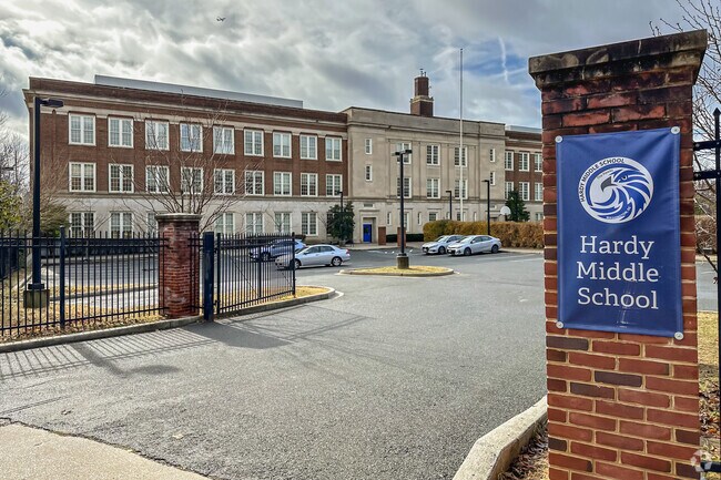 Hardy Middle School is a comprehensive 6th through 8th grade school.