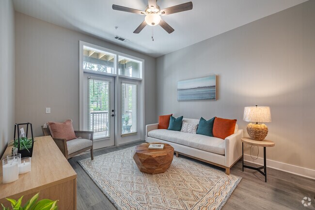 1BR, 1BA - 846SF - Living Room