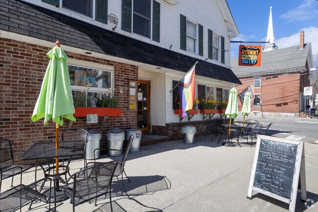 Rosemont Bakery is a favorite spot for groceries near Cousins Island.