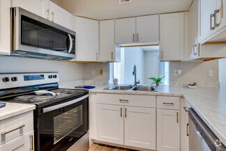 7021 W Mcdowell Rd, Phoenix, AZ 85035