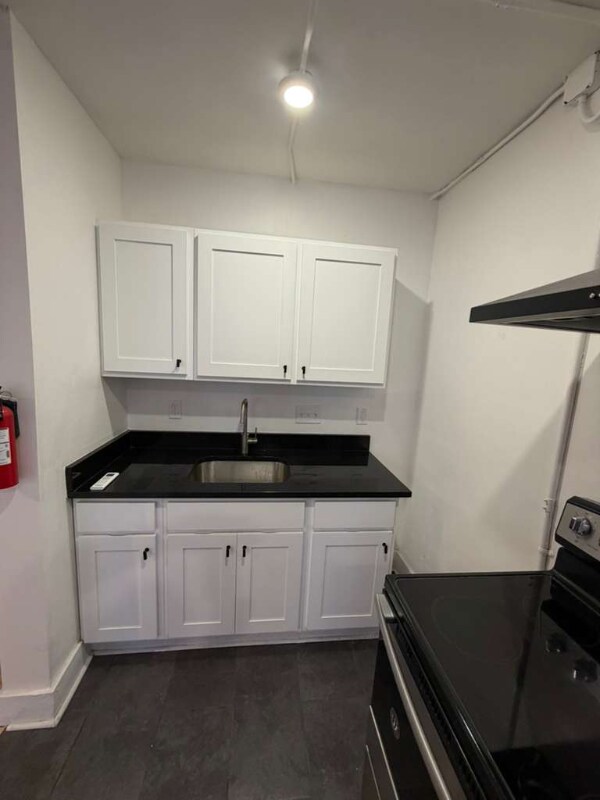 1384 W 83rd St unit 403, Cleveland, OH 44102 - photo 5