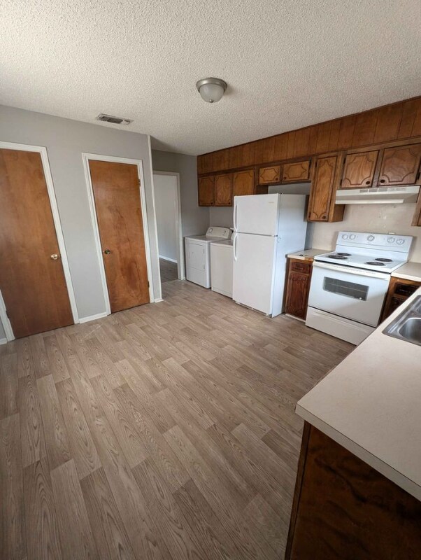 1303 Brown Dr unit D, Copperas Cove, TX 76522 - photo 2