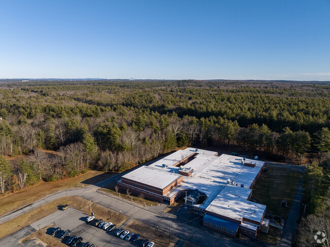 Litchfield Middle School in Litchfield, NH serves grades 6-8.