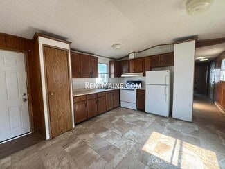 8 Goodwin Lp, Dover-Foxcroft, ME 04426