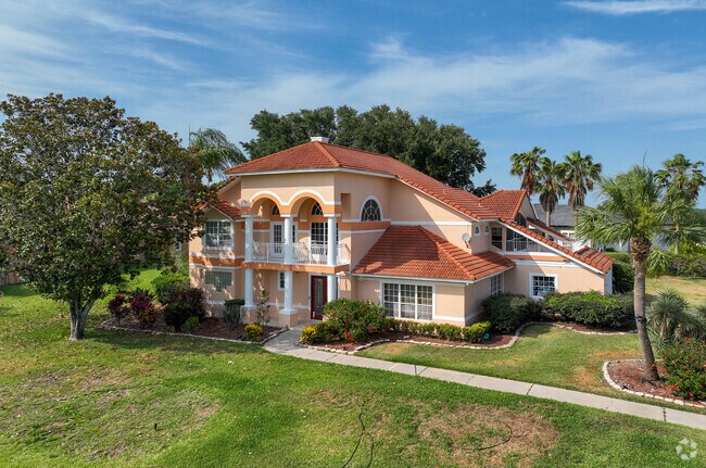 If larger private living is your cup of tea, then Groveland has soemthing for you.