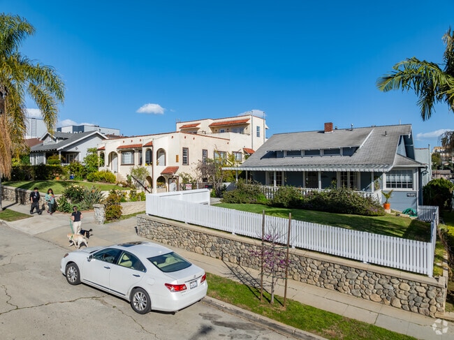 Many styles of houses can be seen on a single street in Silver Lake.