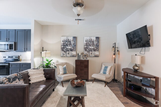 1BR, 1BA - 808 SF