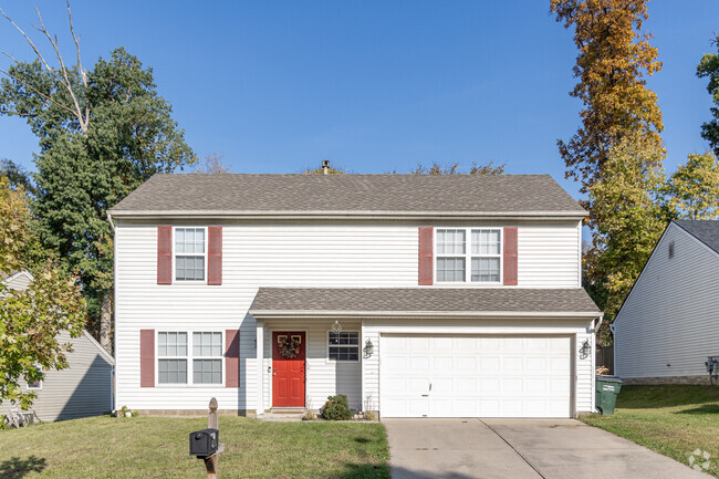 Individuals looking to move to Gateway can find traditional style homes within the neighborhood.