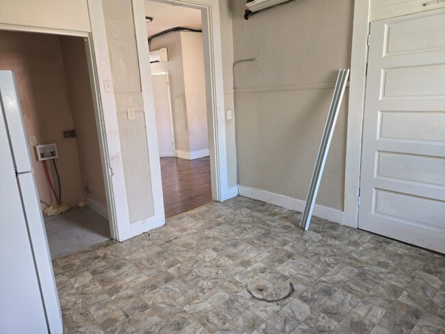 225 Upton St unit 2nd floor, St. Louis, MO 63111 - photo 2