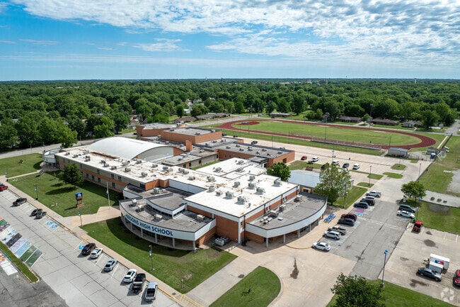 Parsons Senior High School has plenty of academic and recreational options.